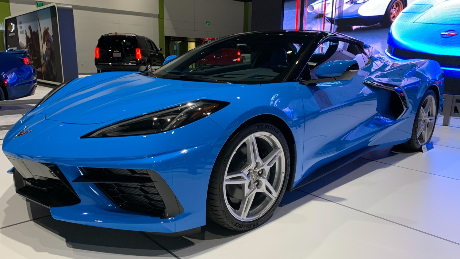 Corvette Generations/C8/C8 2022 Stingray Blue.jpg